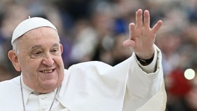 paus fransiskus meninggal dunia