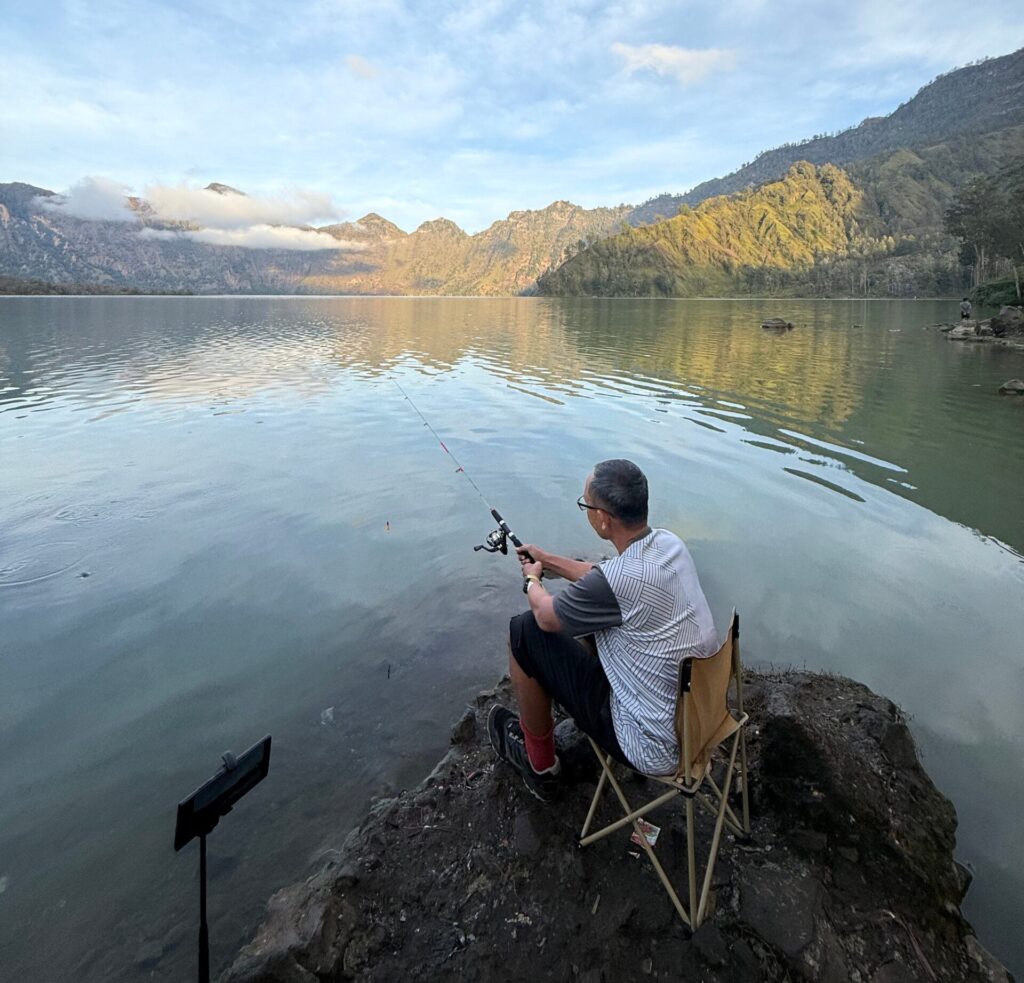 Pendakian dari Pelawangan Menuju Danau Segara Anak, Petualangan Berlanjut #4 3 Danau Segara Anak