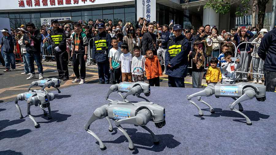 Lomba Lari Robot Humanoid China, Masa Depan Teknologi Robot Semakin Mendekati Manusia 1 Robot Humanoid China