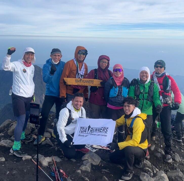Perjalanan Mendebarkan Menuju Puncak Rinjani, Impian Para Petualang #3 1 puncak rinjani