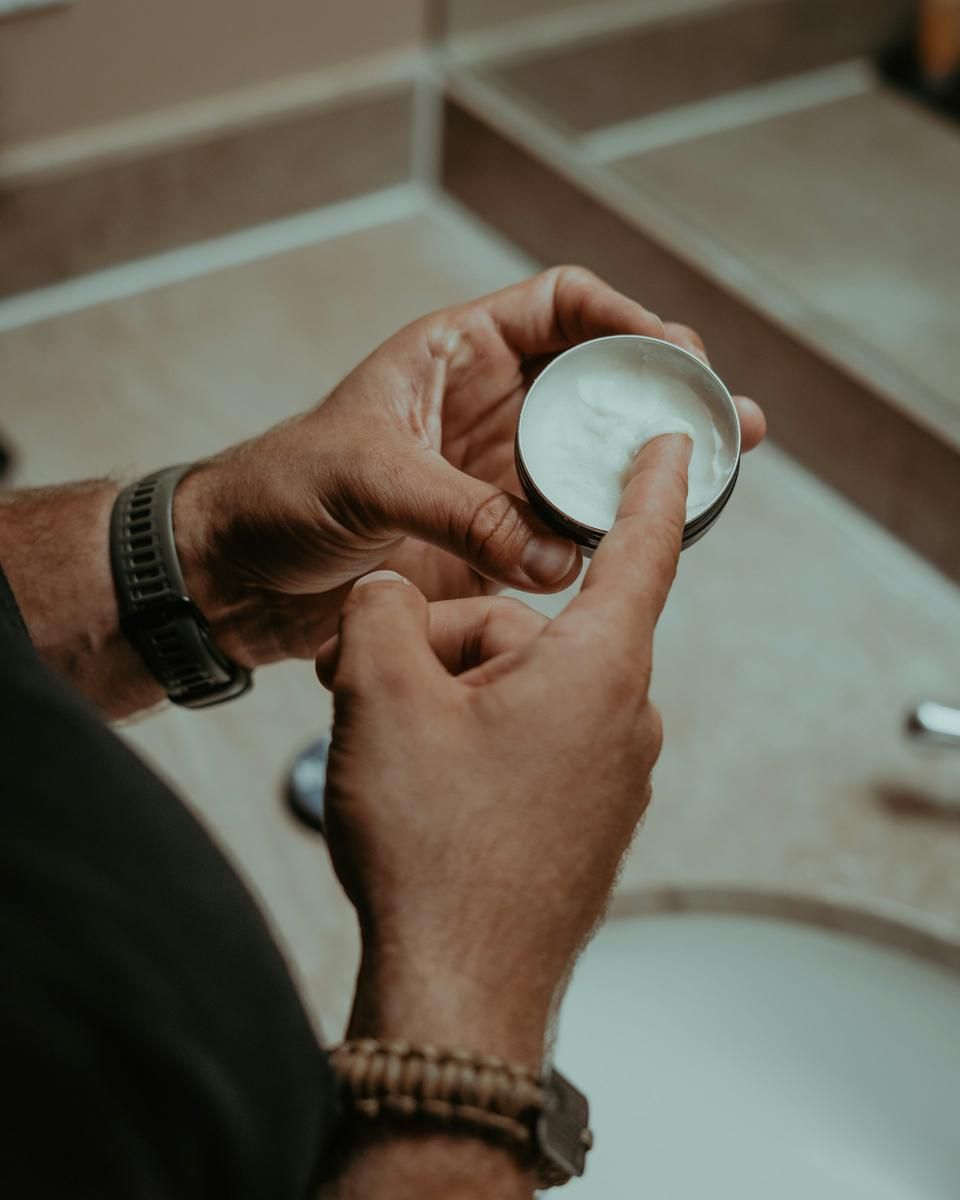 4 Perbedaan Penting Antara Wax Janggut dan Balm Janggut yang Harus Diketahui Pria 1