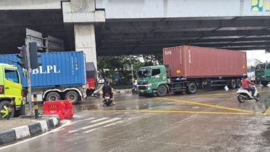 Lampu Merah di Cilincing Tak Berarti Tanpa Aturan 11 cilincing